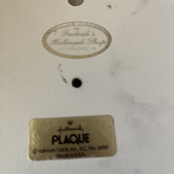 Peanuts Snoopy Wall Plaque Wood Sign Hallmark The Secret of Staying Young 6" - Picture 3 of 5